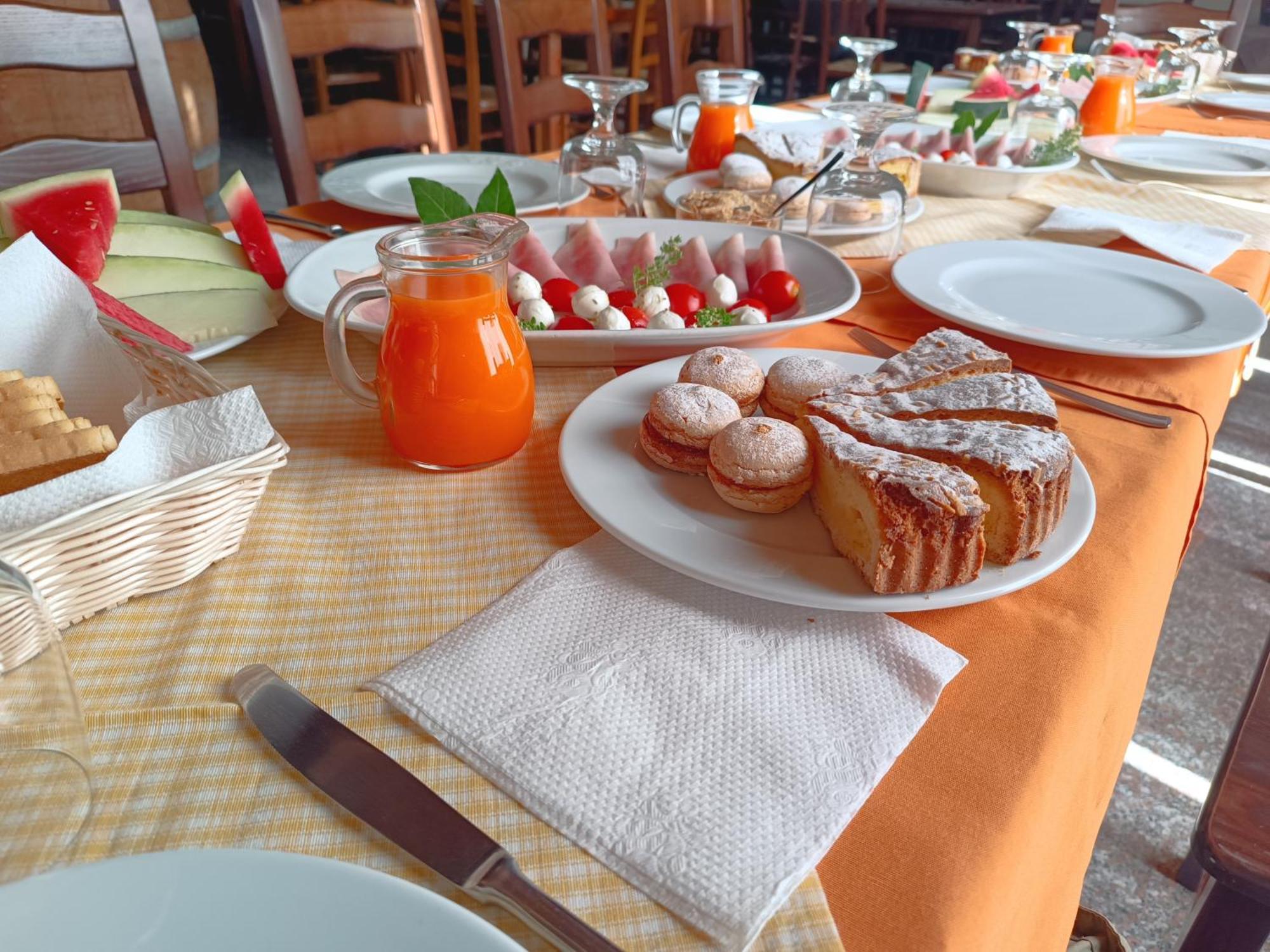 Bed And Breakfast Murales Орґозоло Екстер'єр фото